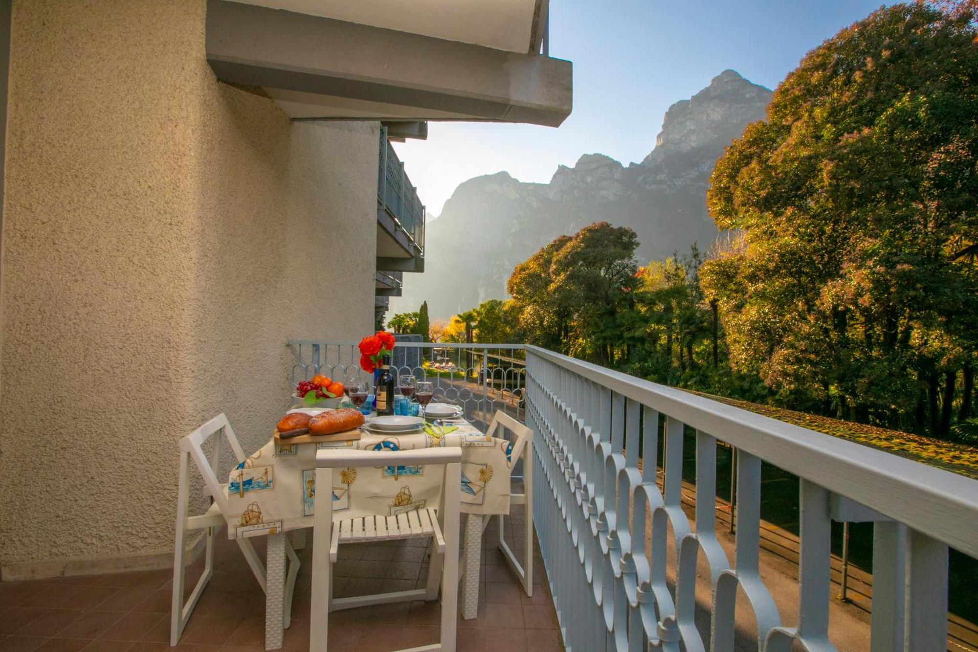 Residenza Lago D'Argento - Happy Rentals Riva del Garda Bagian luar foto