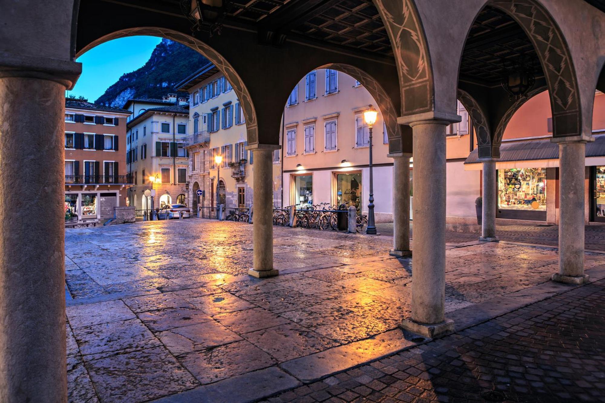 Residenza Lago D'Argento - Happy Rentals Riva del Garda Bagian luar foto