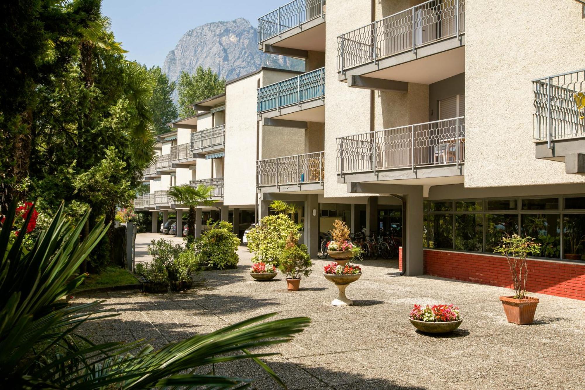 Residenza Lago D'Argento - Happy Rentals Riva del Garda Bagian luar foto