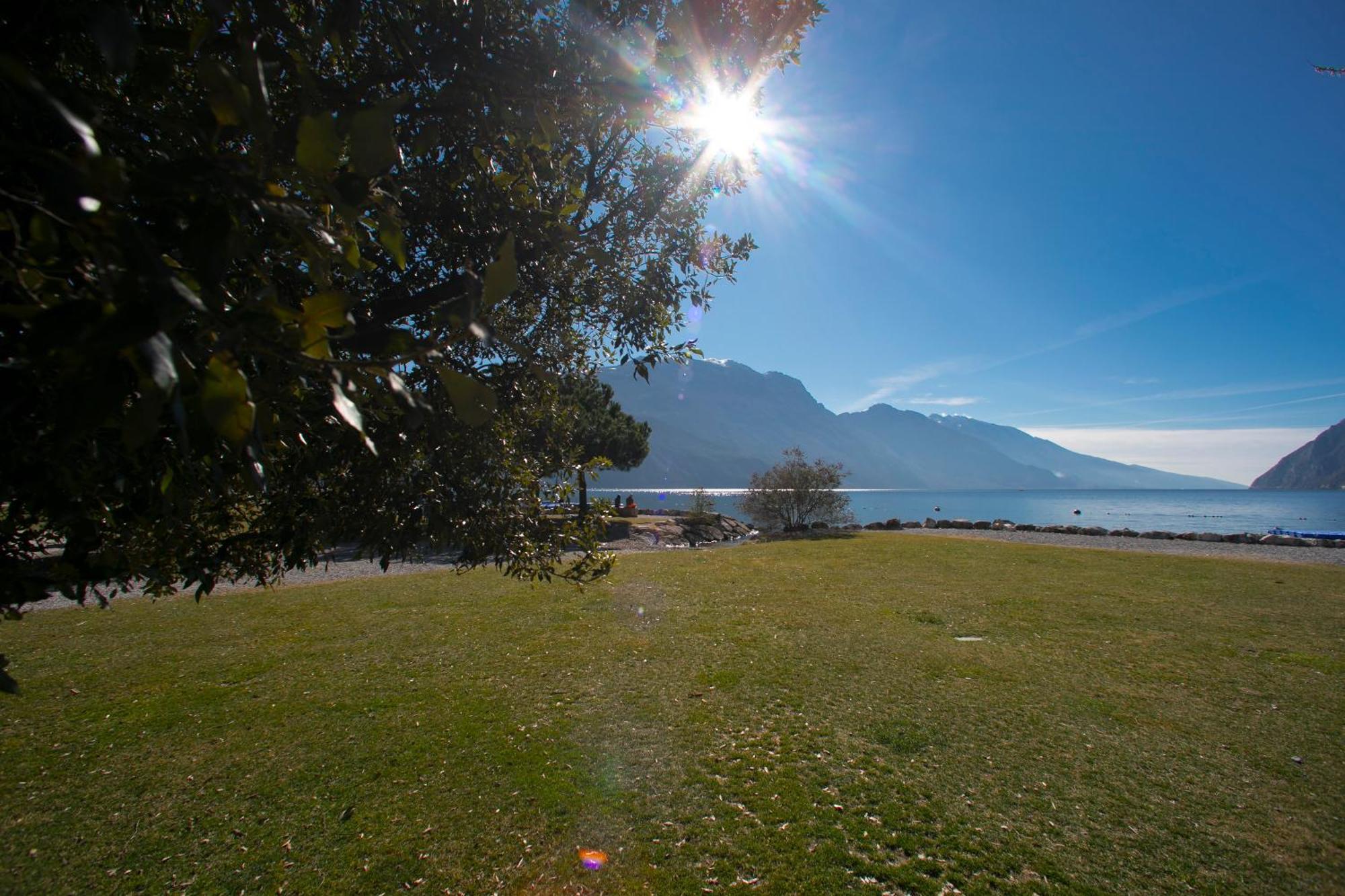 Residenza Lago D'Argento - Happy Rentals Riva del Garda Bagian luar foto